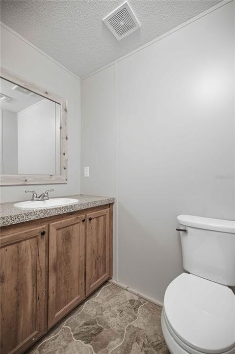 Activo con contrato: $184,900 (2 camas, 2 baños, 896 Pies cuadrados)