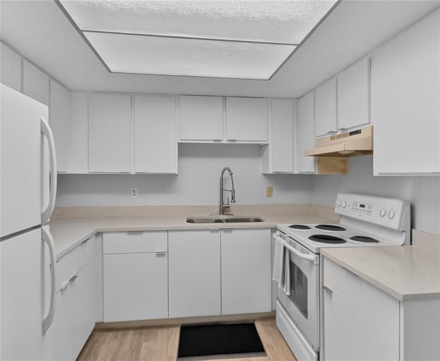 For Rent: $1,300 (2 beds, 2 baths, 1072 Square Feet)