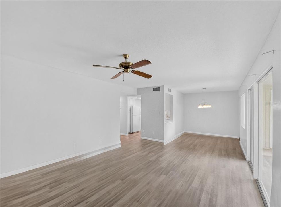 For Rent: $1,300 (2 beds, 2 baths, 1072 Square Feet)