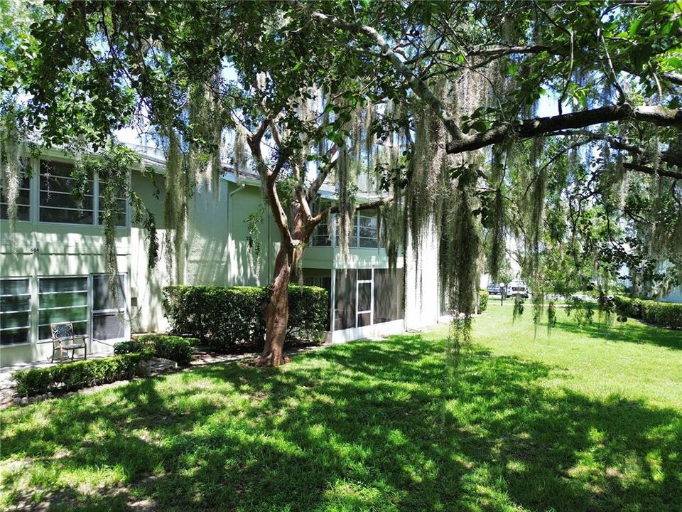 For Rent: $1,300 (2 beds, 2 baths, 1072 Square Feet)