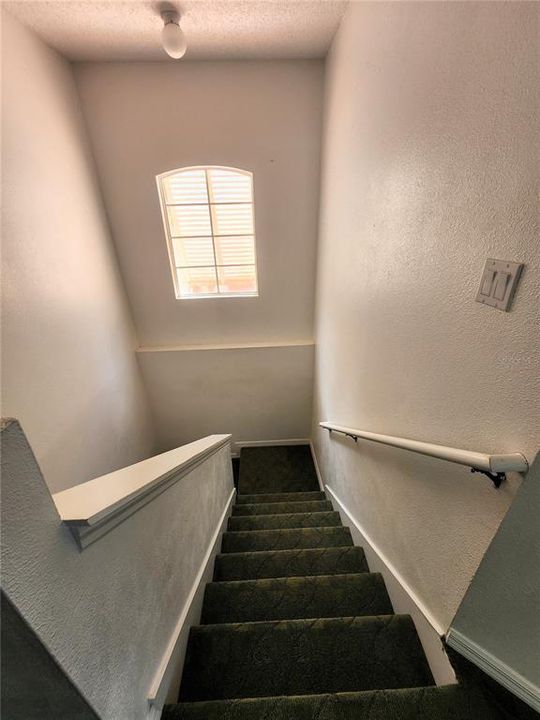 En Venta: $279,900 (4 camas, 3 baños, 1645 Pies cuadrados)