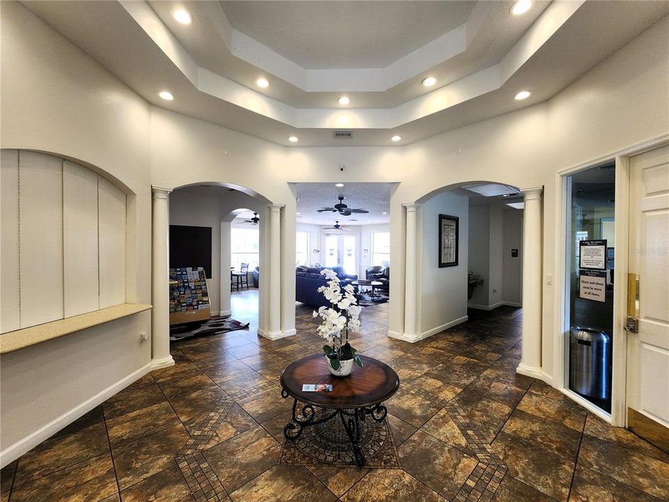 En Venta: $279,900 (4 camas, 3 baños, 1645 Pies cuadrados)