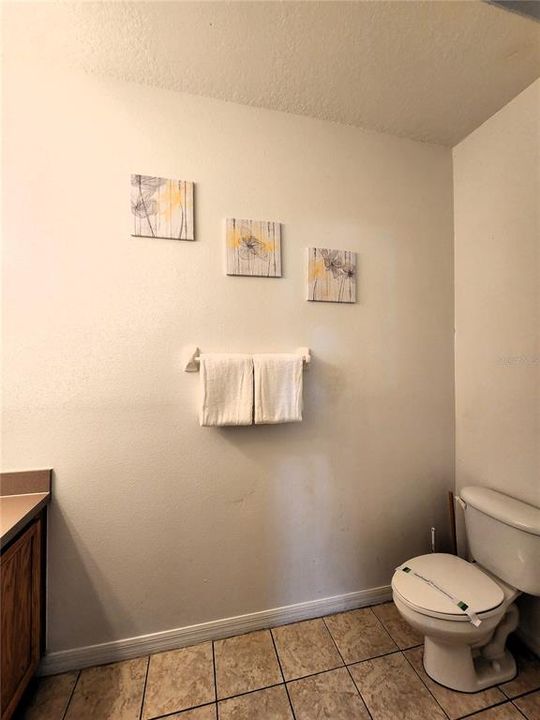 En Venta: $279,900 (4 camas, 3 baños, 1645 Pies cuadrados)