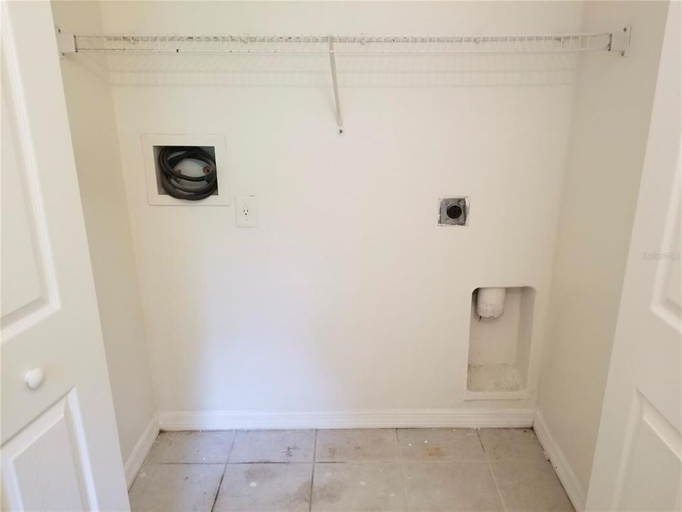 На продажу: $185,000 (3 спален, 2 ванн, 1708 Квадратных фут)