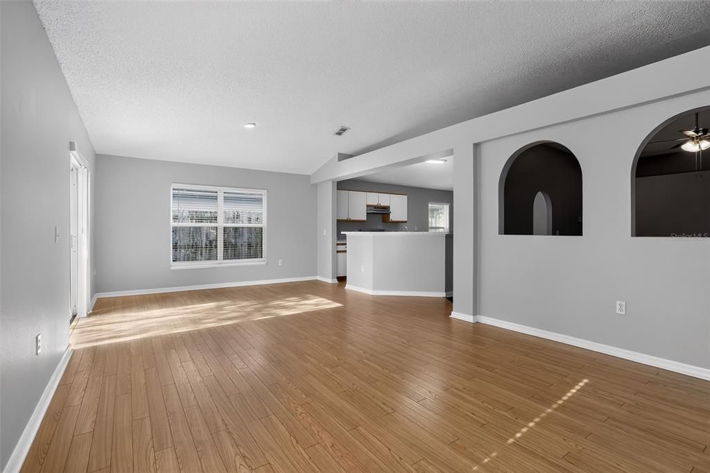 For Sale: $374,900 (3 beds, 2 baths, 1874 Square Feet)