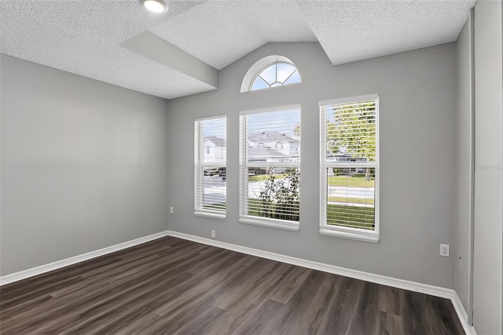 For Sale: $374,900 (3 beds, 2 baths, 1874 Square Feet)