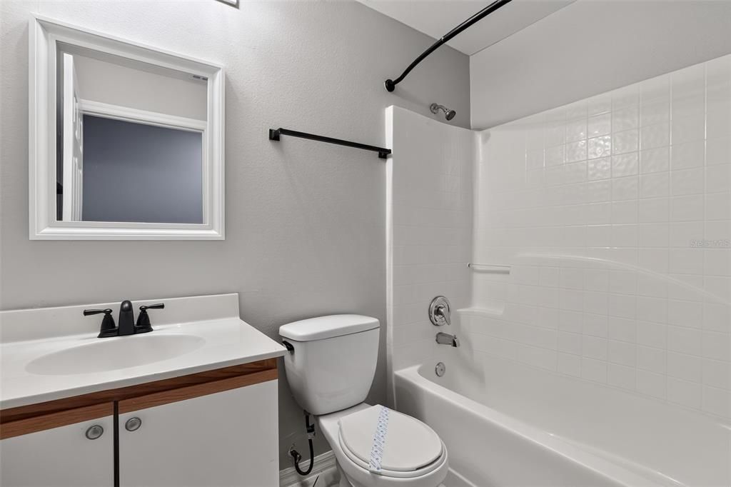 For Sale: $374,900 (3 beds, 2 baths, 1874 Square Feet)