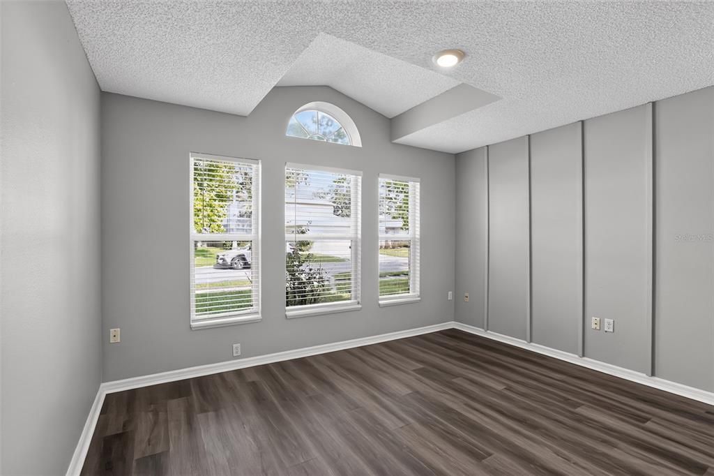 For Sale: $374,900 (3 beds, 2 baths, 1874 Square Feet)