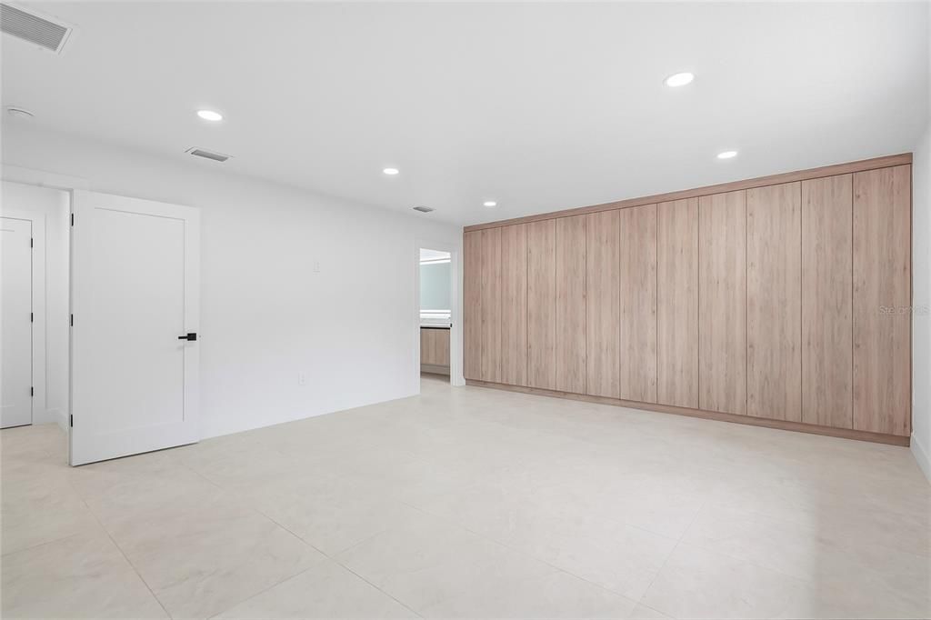 Activo con contrato: $750,000 (4 camas, 2 baños, 1893 Pies cuadrados)
