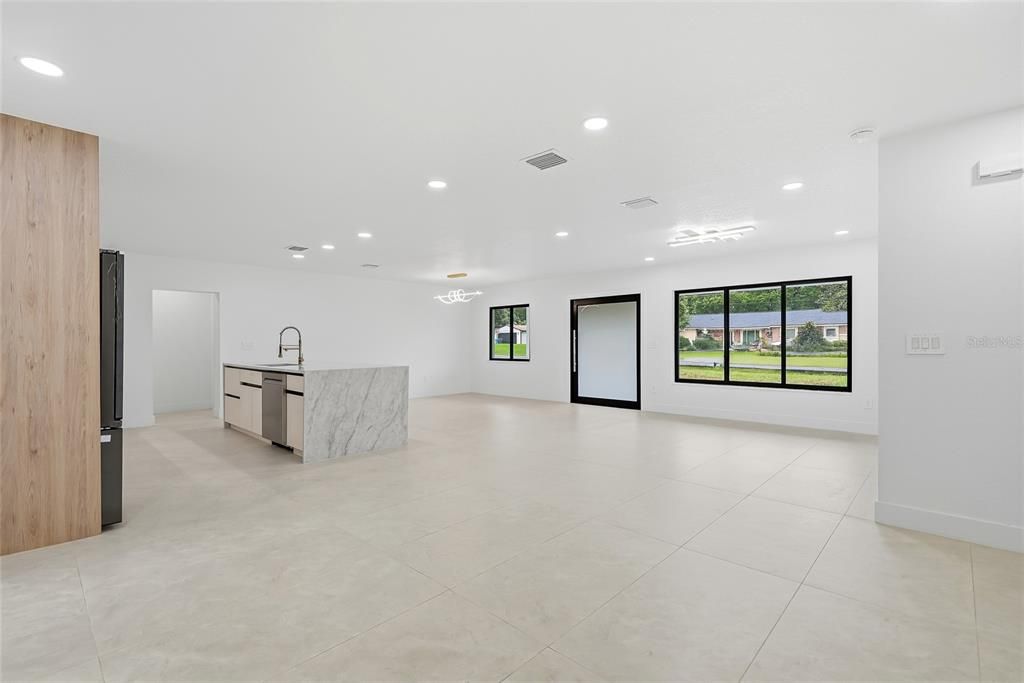 Activo con contrato: $750,000 (4 camas, 2 baños, 1893 Pies cuadrados)