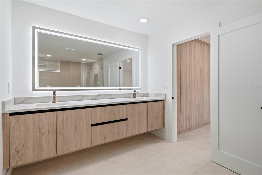 Activo con contrato: $750,000 (4 camas, 2 baños, 1893 Pies cuadrados)