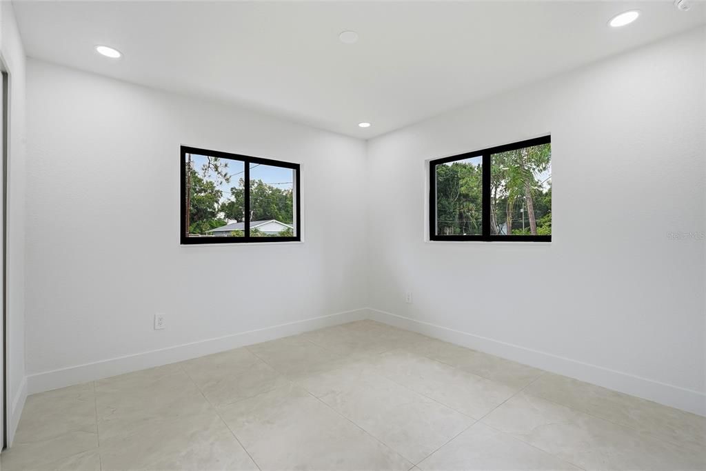 Activo con contrato: $750,000 (4 camas, 2 baños, 1893 Pies cuadrados)