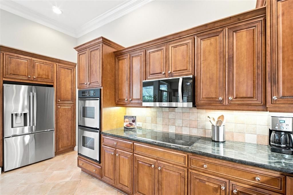 На продажу: $875,000 (5 спален, 3 ванн, 3019 Квадратных фут)