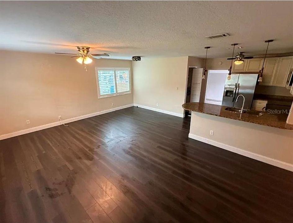 For Rent: $2,499 (3 beds, 1 baths, 1130 Square Feet)