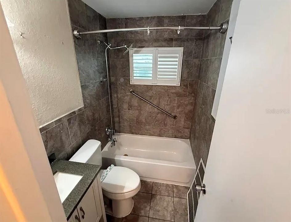 For Rent: $2,499 (3 beds, 1 baths, 1130 Square Feet)