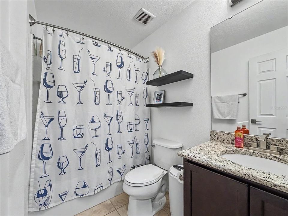 For Rent: $2,050 (2 beds, 2 baths, 1320 Square Feet)