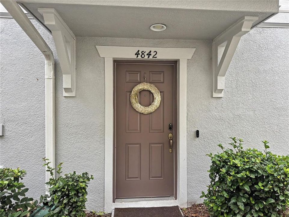For Rent: $2,050 (2 beds, 2 baths, 1320 Square Feet)