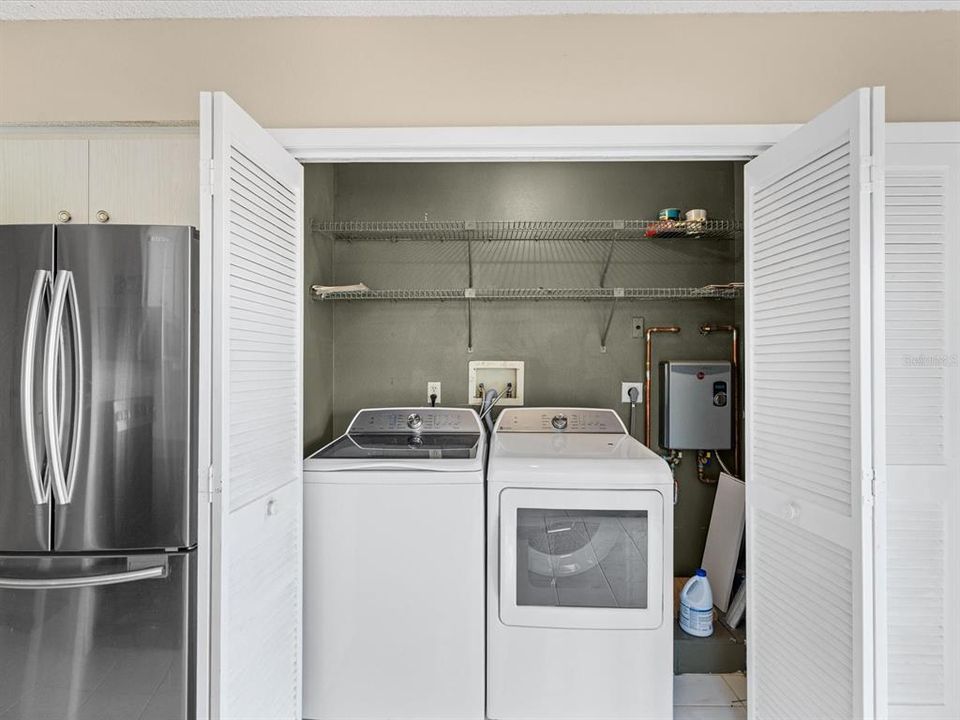 For Sale: $150,000 (2 beds, 2 baths, 1144 Square Feet)