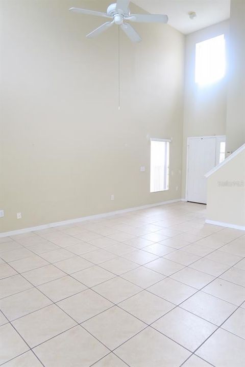 For Rent: $2,050 (3 beds, 2 baths, 1523 Square Feet)