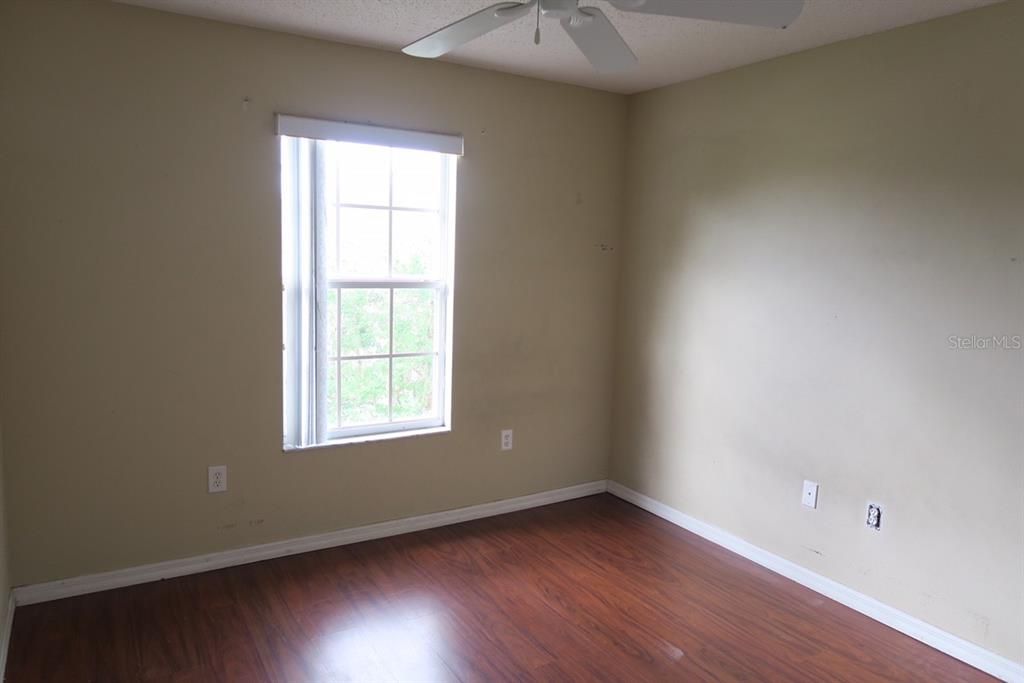 For Rent: $2,050 (3 beds, 2 baths, 1523 Square Feet)