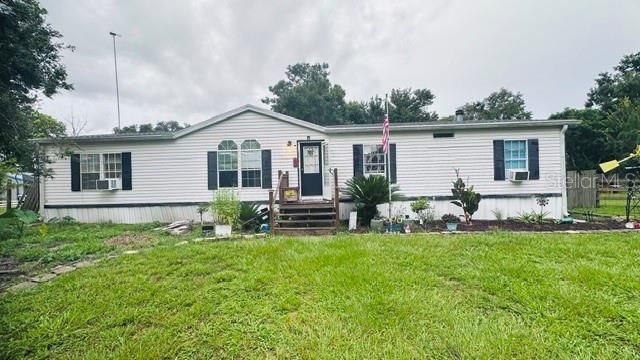 For Sale: $115,000 (3 beds, 2 baths, 1674 Square Feet)