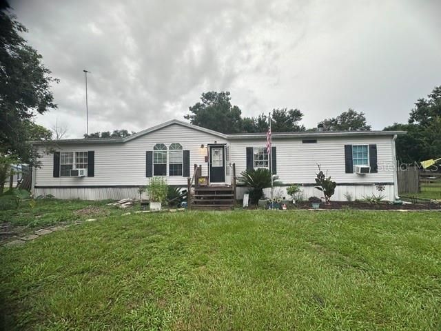 For Sale: $115,000 (3 beds, 2 baths, 1674 Square Feet)