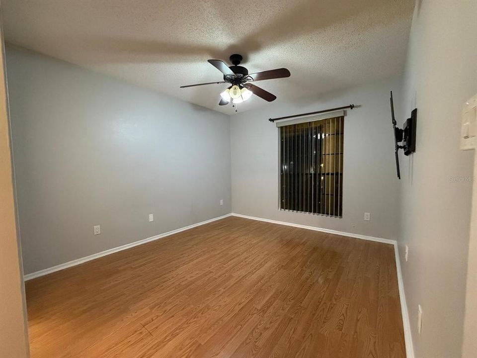 For Rent: $1,900 (2 beds, 2 baths, 918 Square Feet)