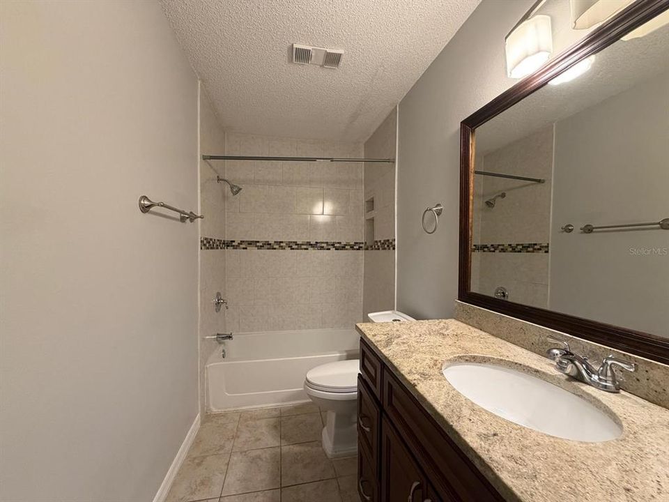 For Rent: $1,900 (2 beds, 2 baths, 918 Square Feet)