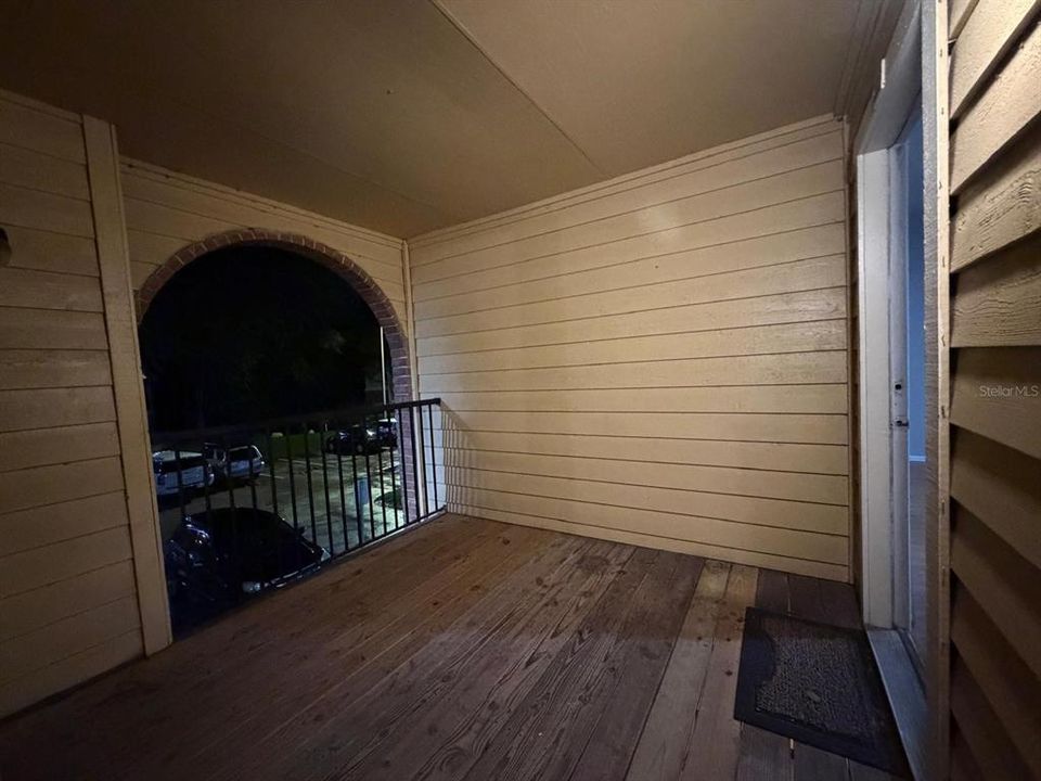 For Rent: $1,900 (2 beds, 2 baths, 918 Square Feet)