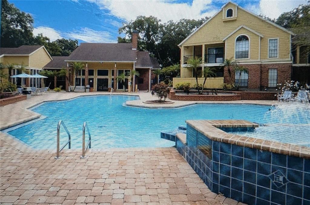 For Rent: $1,900 (2 beds, 2 baths, 918 Square Feet)