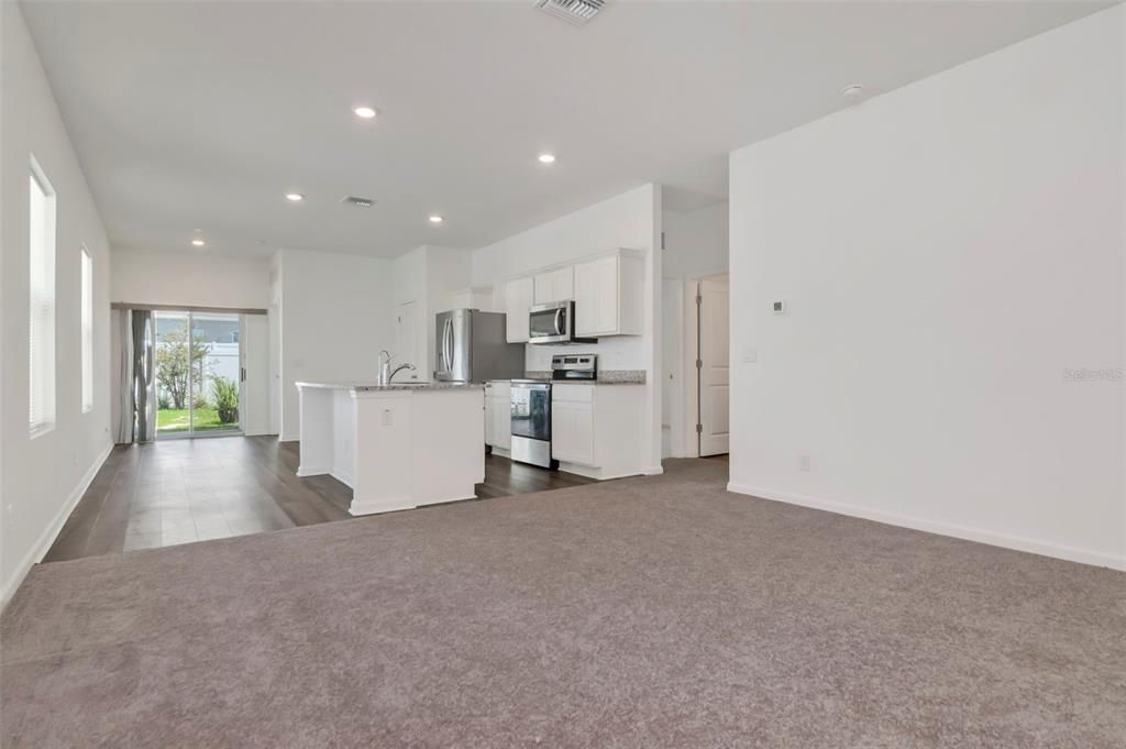 For Sale: $329,500 (3 beds, 2 baths, 1365 Square Feet)