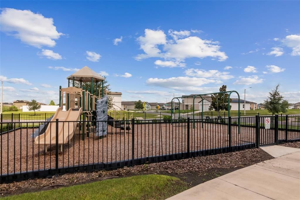 For Sale: $329,500 (3 beds, 2 baths, 1365 Square Feet)