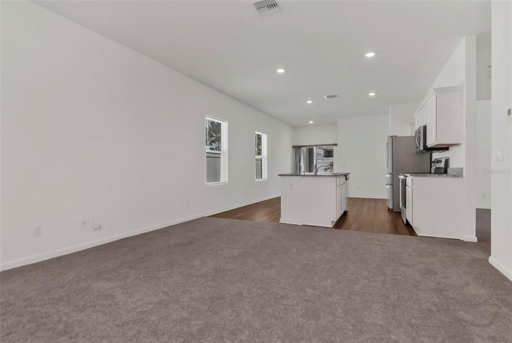 For Sale: $329,500 (3 beds, 2 baths, 1365 Square Feet)