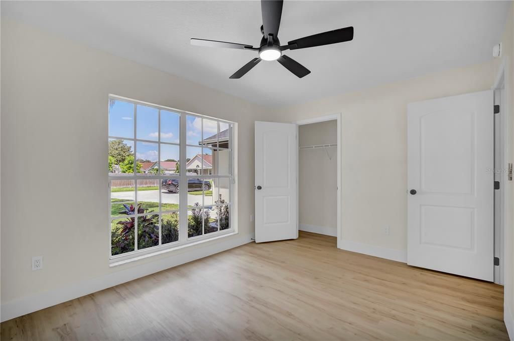 For Sale: $419,999 (3 beds, 2 baths, 1324 Square Feet)