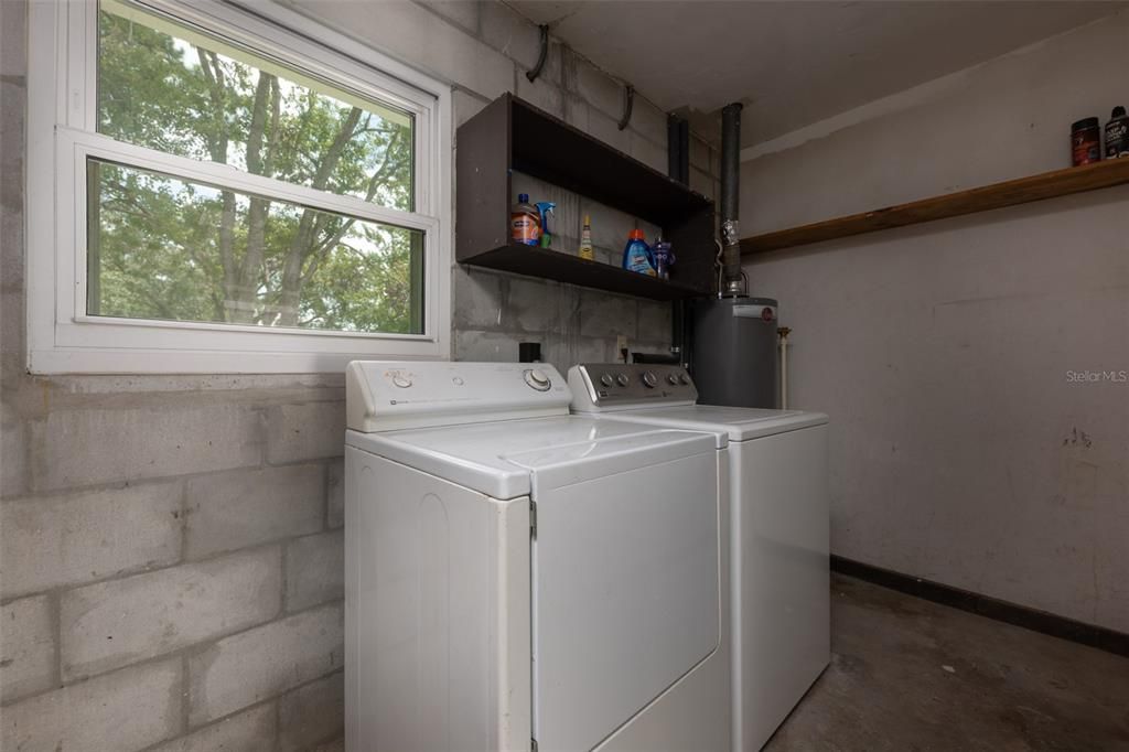 For Rent: $2,300 (3 beds, 2 baths, 1316 Square Feet)