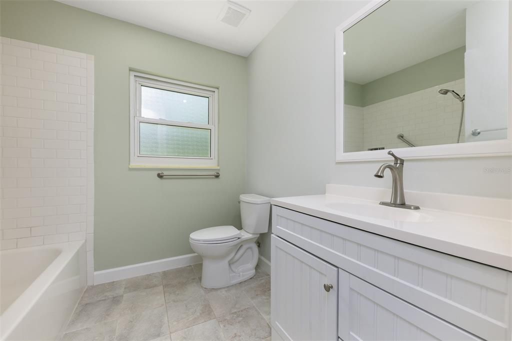 For Rent: $2,300 (3 beds, 2 baths, 1316 Square Feet)
