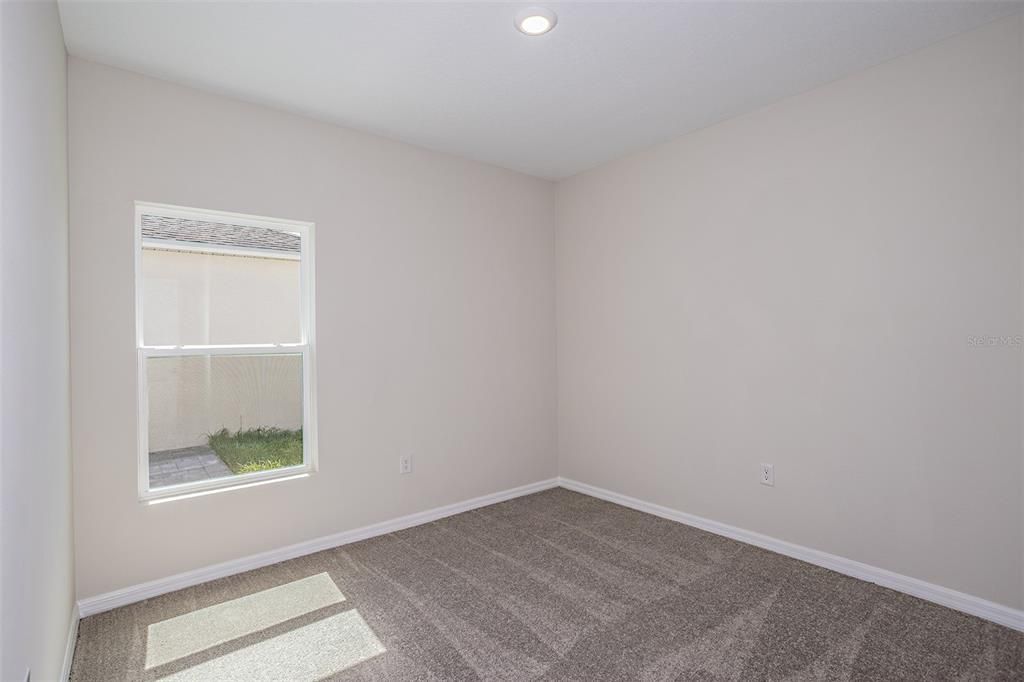 En Venta: $349,990 (4 camas, 3 baños, 1691 Pies cuadrados)