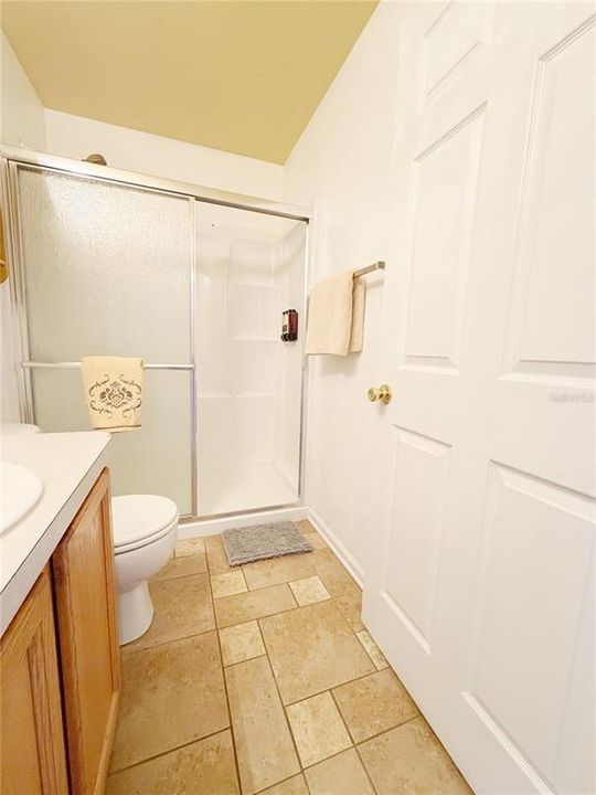 For Rent: $2,250 (3 beds, 2 baths, 1779 Square Feet)