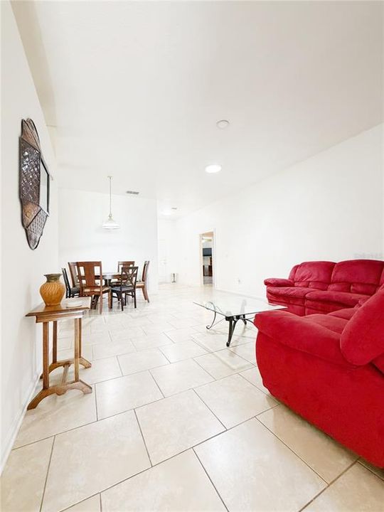 For Rent: $2,250 (3 beds, 2 baths, 1779 Square Feet)