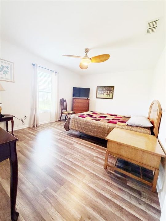 For Rent: $2,250 (3 beds, 2 baths, 1779 Square Feet)
