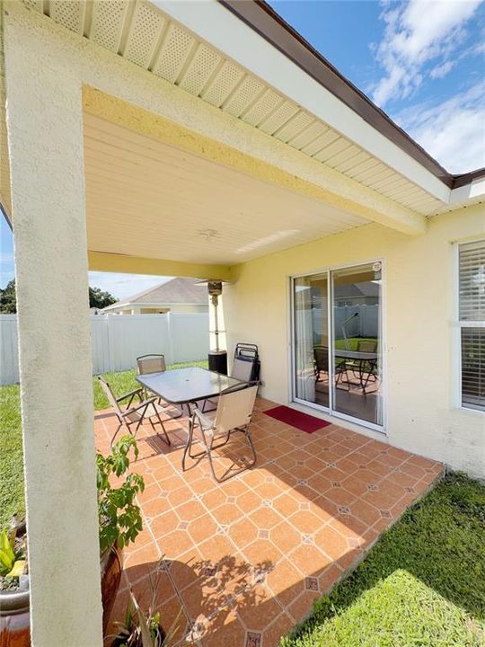 For Rent: $2,250 (3 beds, 2 baths, 1779 Square Feet)