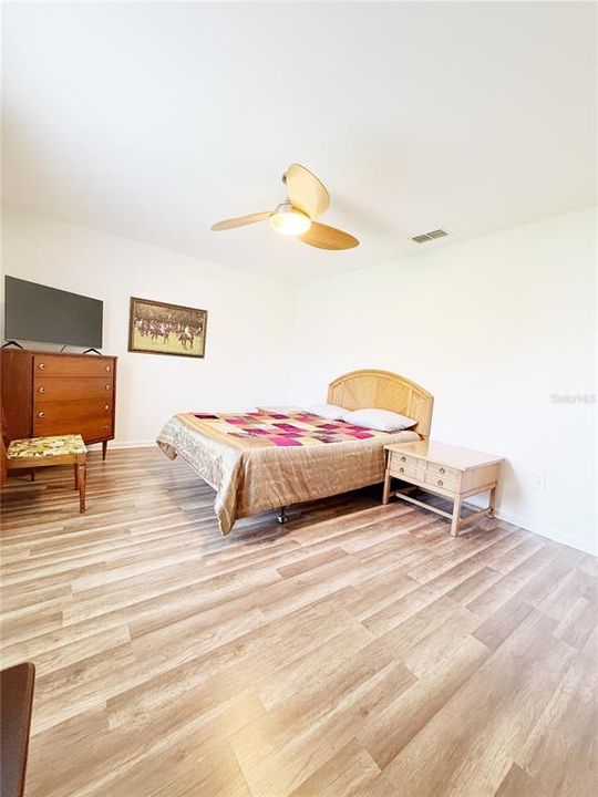For Rent: $2,250 (3 beds, 2 baths, 1779 Square Feet)