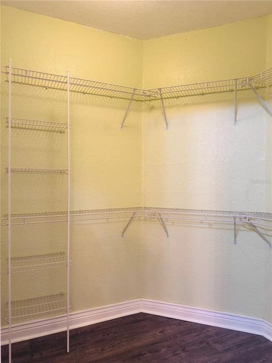 For Rent: $2,600 (2 beds, 2 baths, 1350 Square Feet)