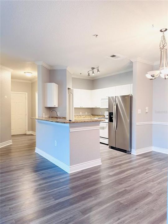 For Rent: $2,600 (2 beds, 2 baths, 1350 Square Feet)