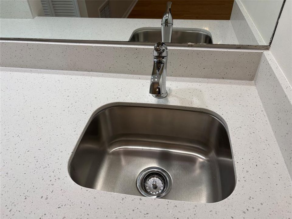 For Rent: $2,000 (2 beds, 2 baths, 1457 Square Feet)
