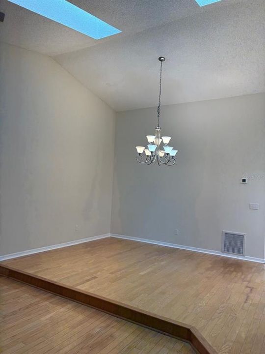 For Rent: $2,000 (2 beds, 2 baths, 1457 Square Feet)