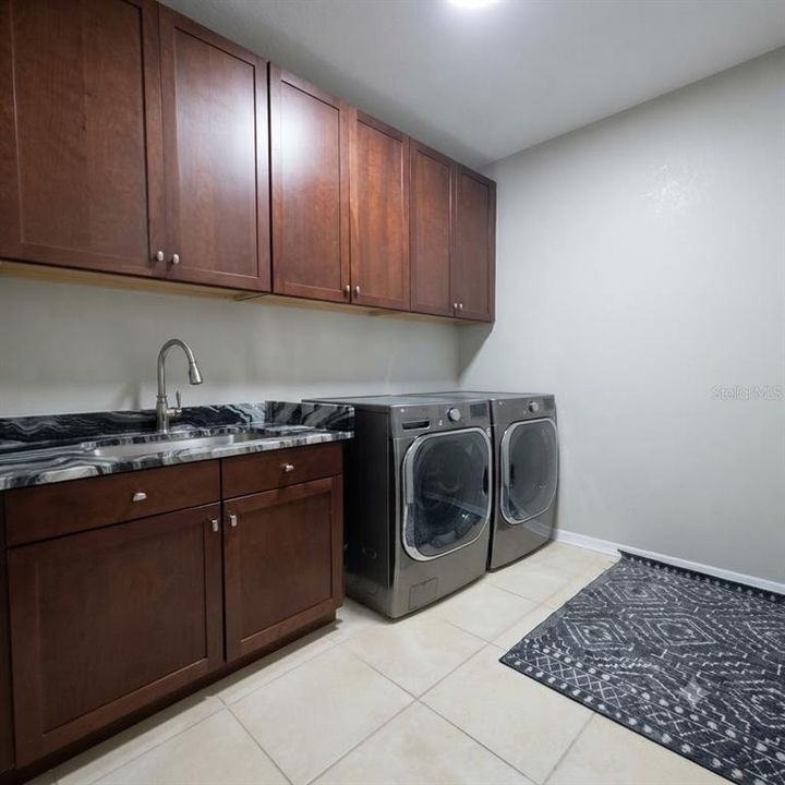 En Renta: $3,800 (4 camas, 2 baños, 3292 Pies cuadrados)