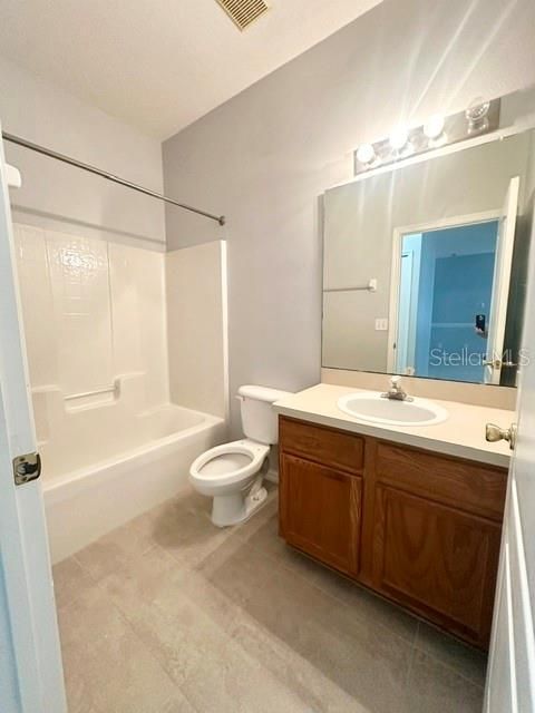 For Rent: $2,100 (3 beds, 2 baths, 1299 Square Feet)