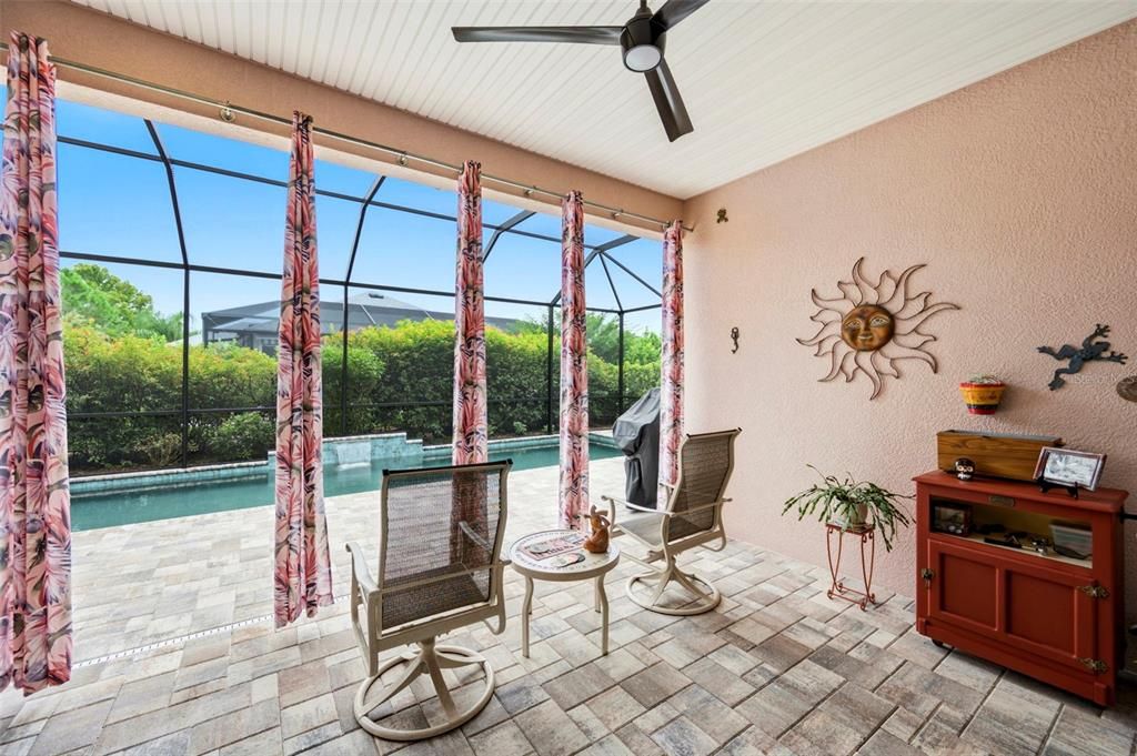 For Sale: $557,000 (3 beds, 2 baths, 2025 Square Feet)