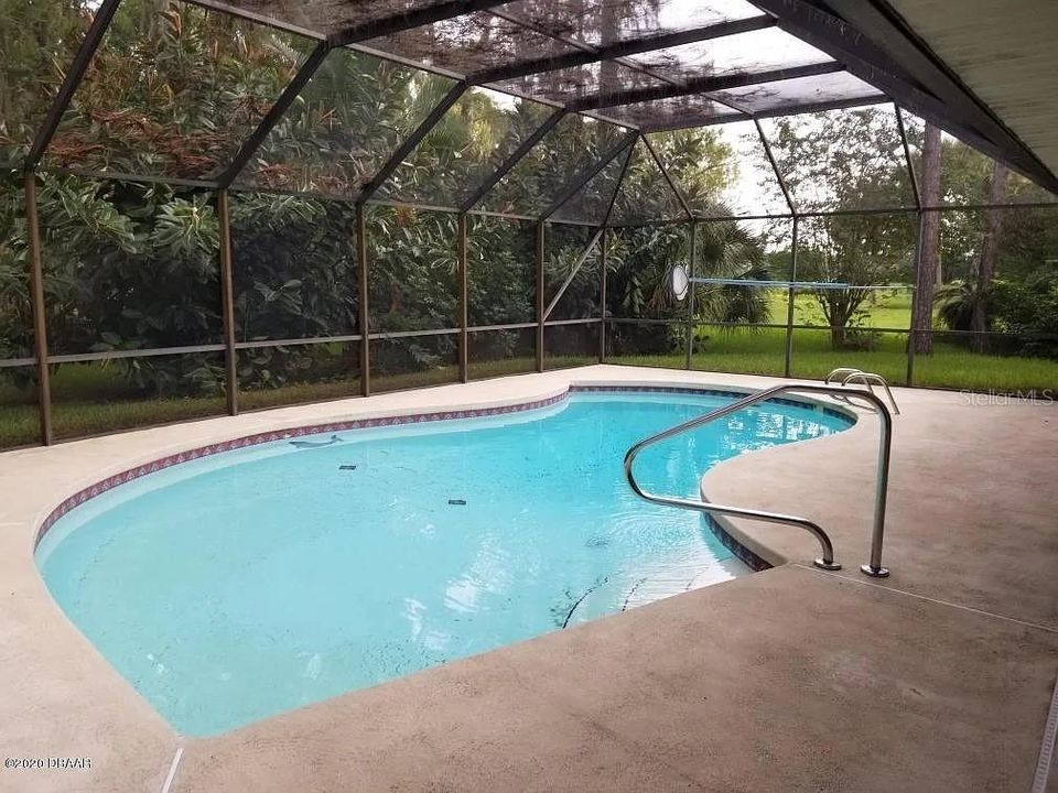 For Sale: $360,000 (3 beds, 2 baths, 2568 Square Feet)